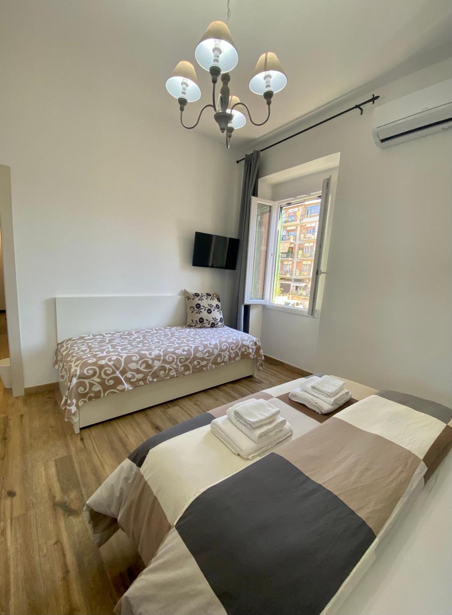 Menasihome Rome Bagian luar foto