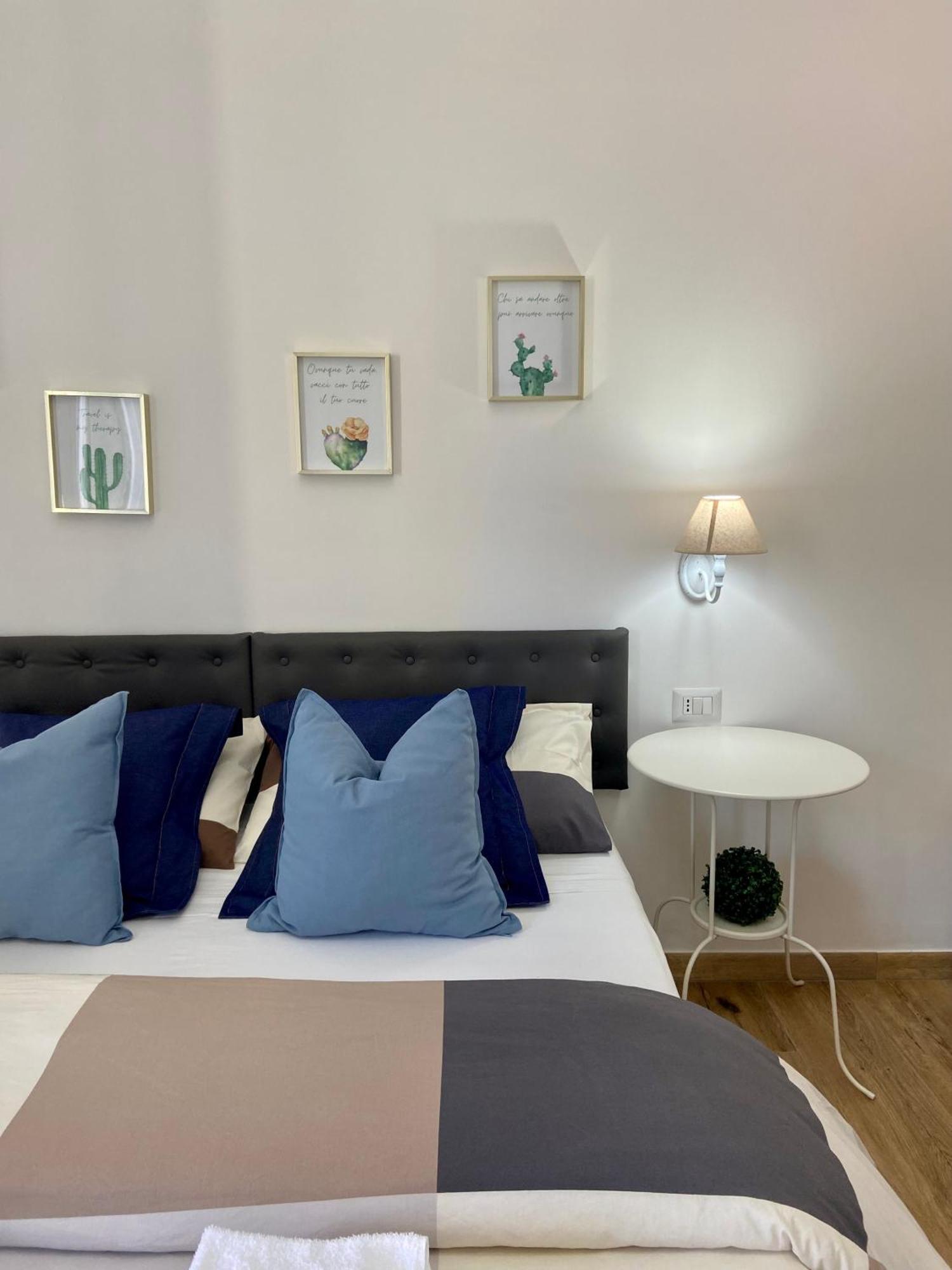 Menasihome Rome Bagian luar foto